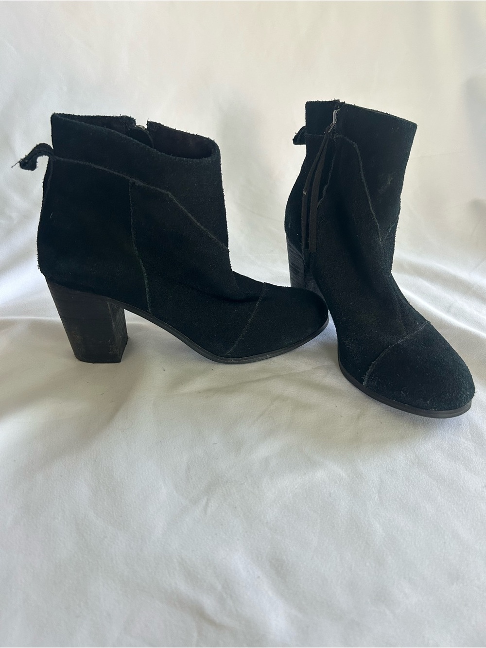 TOMS Lunata Black Suede Block Heel Ankle Booties Size 8